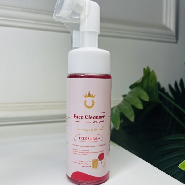 غسول فوم للبشرە العادیە والجافە